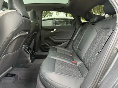 Audi 奥迪A5L 2025, 10000 км, за 29174.32 USD