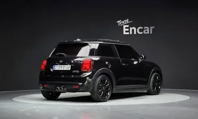 MINI Cooper 2019, 69987 км, за 9780.75 USD