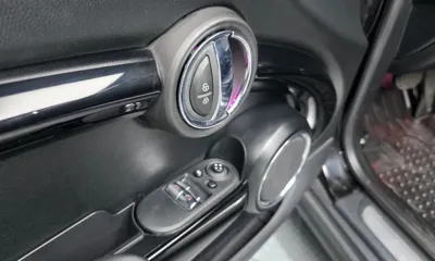 MINI Cooper 2019, 69987 км, за 9780.75 USD - фото 26