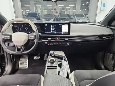 Kia EV6 2025, 4315 км, за 32560.28 USD - фото 7