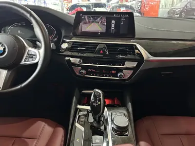 BMW 5 Series 2020, 81000 км, за 26546.01 USD