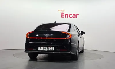 Hyundai Sonata 2020, 73972 км, за 9715.11 USD