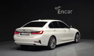 BMW 3-Series 2019, 93911 км, за 15798.53 USD