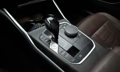 BMW 3-Series 2019, 93911 км, за 15798.53 USD - фото 9