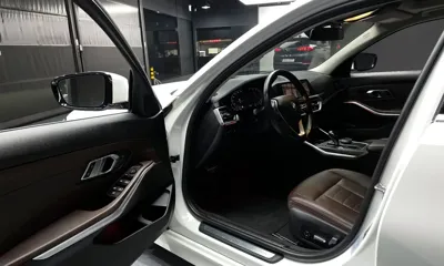 BMW 3-Series 2019, 93911 км, за 15798.53 USD - фото 10