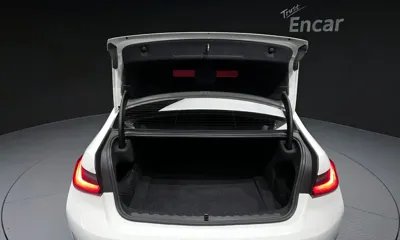 BMW 3-Series 2019, 93911 км, за 15798.53 USD - фото 20