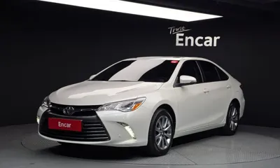 Toyota Camry · 2017 год