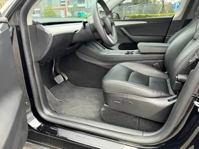 Tesla Model Y 2023, 33000 км, за 18515.04 USD
