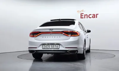 Hyundai Grandeur 2018, 81163 км, за 12454.57 USD