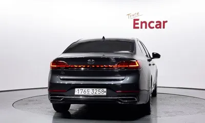 Kia K7 2020, 109255 км, за 10371.54 USD