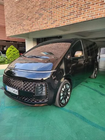 Hyundai Staria 2025, 33758 км, за 31508.47 USD