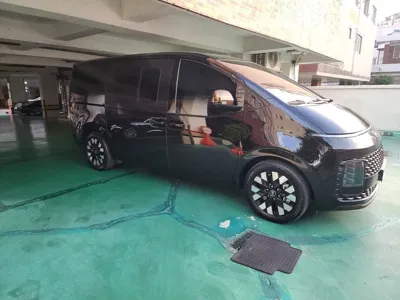 Hyundai Staria 2025, 33758 км, за 31508.47 USD