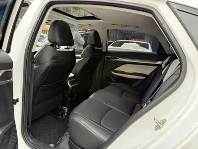 Geely Emgrand L 2023, 50300 км, за 8237.75 USD - фото 13