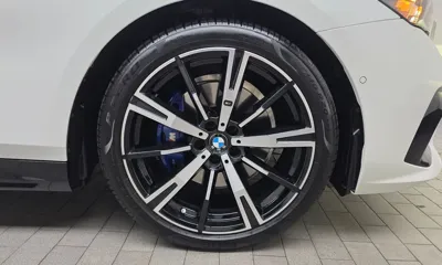 BMW 5-Series 2024, 22226 км, за 52185.9 USD - фото 21