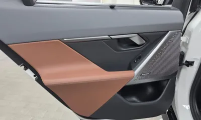 BMW 5-Series 2024, 22226 км, за 52185.9 USD - фото 25