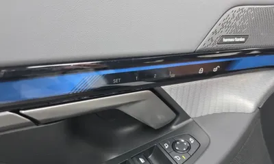 BMW 5-Series 2024, 22226 км, за 52185.9 USD - фото 27