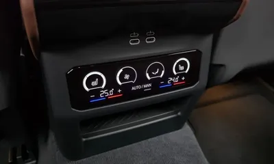 BMW 5-Series 2024, 22226 км, за 52185.9 USD - фото 29