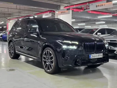 BMW X7 2024, 37000 км, за 101746.1 USD