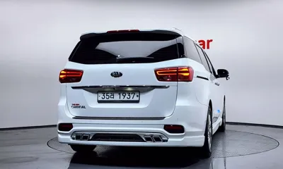 Kia Canival 2019, 118727 км, за 10510.32 USD