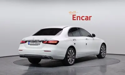 Mercedes-Benz E-Class 2023, 19631 км, за 34687.81 USD
