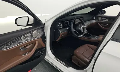 Mercedes-Benz E-Class 2023, 19631 км, за 34687.81 USD - фото 11