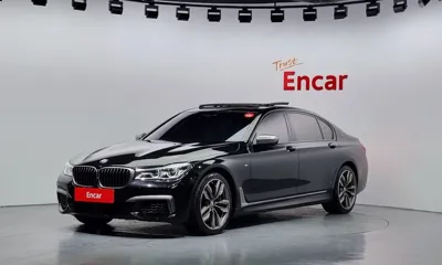 BMW 7-Series · 2018 год