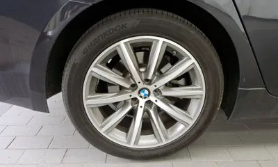 BMW 5-Series 2019, 64567 км, за 14626.53 USD