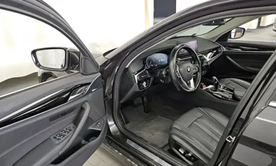 BMW 5-Series 2019, 64567 км, за 14626.53 USD - фото 10