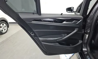 BMW 5-Series 2018, 98742 км, за 16576.73 USD - фото 25