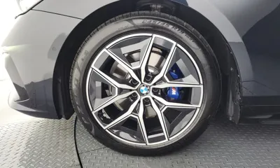 BMW 5-Series 2024, 13678 км, за 42870.19 USD