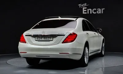 Mercedes-Benz S-Class 2015, 46427 км, за 25610.87 USD