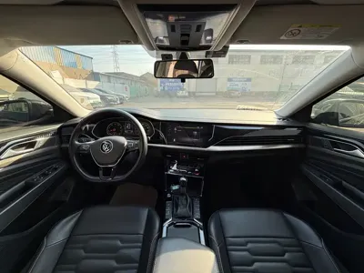 Volkswagen Passat 2021, 70000 км, за 8838.79 USD