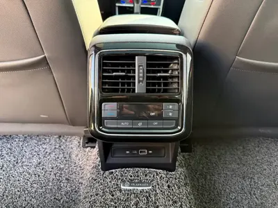 Volkswagen Passat 2021, 70000 км, за 8838.79 USD - фото 8