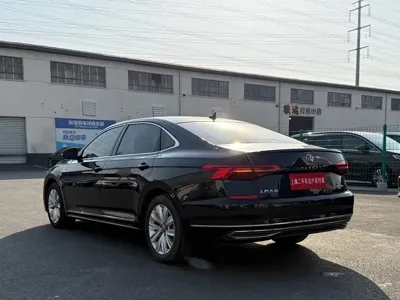 Volkswagen Passat 2021, 70000 км, за 8838.79 USD - фото 14