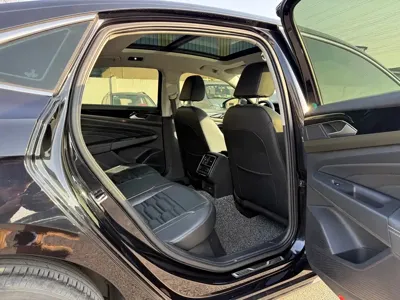 Volkswagen Passat 2021, 70000 км, за 8838.79 USD - фото 26