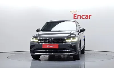 Volkswagen Tiguan 2021, 76847 км, за 16256.84 USD