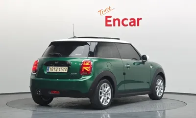 MINI Cooper 2021, 29761 км, за 13610.83 USD