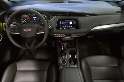 Cadillac XT4 2020, 50000 км, за 15732 USD - фото 12