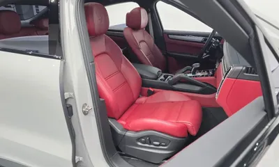 Porsche Cayenne 2023, 34070 км, за 73132.65 USD - фото 10