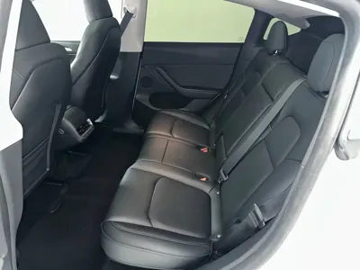 Tesla Model Y 2024, 32000 км, за 26838.04 USD - фото 8