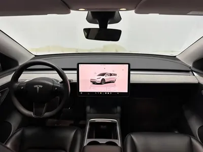 Tesla Model Y 2024, 32000 км, за 26838.04 USD - фото 12
