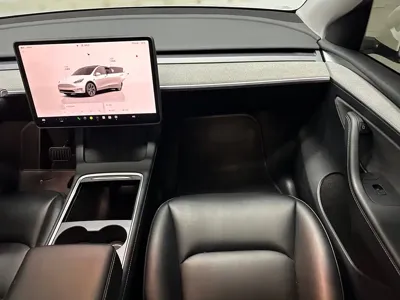 Tesla Model Y 2024, 32000 км, за 26838.04 USD - фото 13