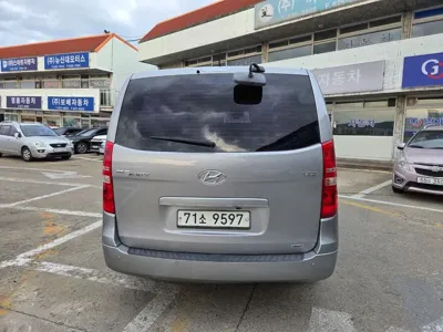 Hyundai Starex 2016, 154974 км, за 8009.37 USD