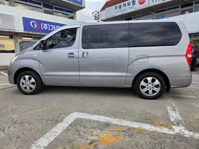Hyundai Starex 2016, 154974 км, за 8009.37 USD