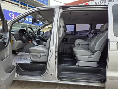 Hyundai Starex 2016, 154974 км, за 8009.37 USD