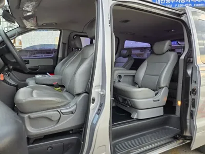 Hyundai Starex 2016, 154974 км, за 8001.57 USD - фото 6