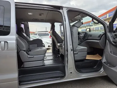 Hyundai Starex 2016, 154974 км, за 8001.57 USD - фото 7