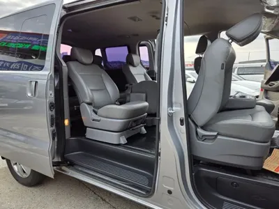 Hyundai Starex 2016, 154974 км, за 8001.57 USD - фото 8