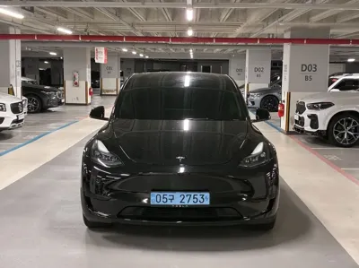 Tesla Model Y 2024, 49615 км, за 24713.79 USD