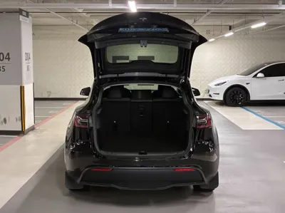Tesla Model Y 2024, 49615 км, за 24696.08 USD - фото 20